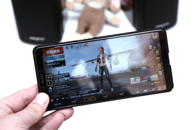 小桌子也能放得下的紧凑音箱，创新T100蓝牙桌面音箱开箱体验