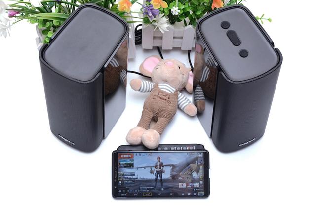 小桌子也能放得下的紧凑音箱，创新T100蓝牙桌面音箱开箱体验