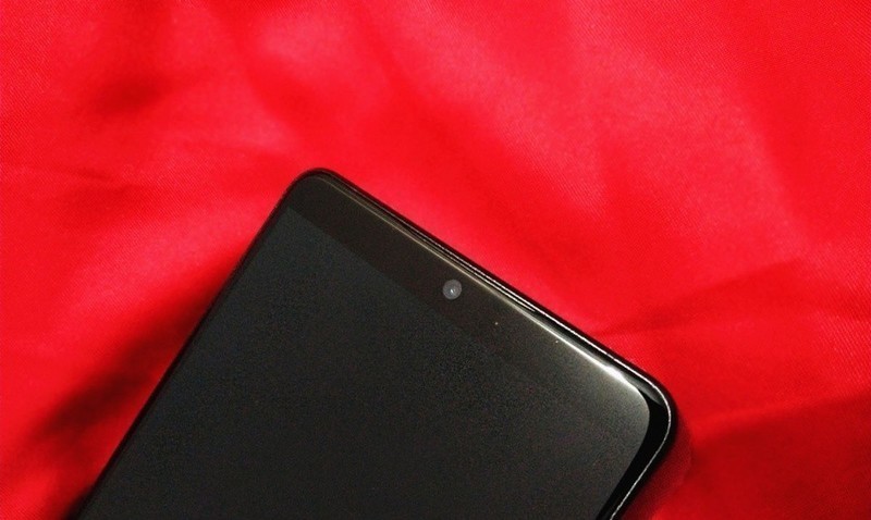 坚果Pro2S详测：自带桌面系统的手机，只要1798元