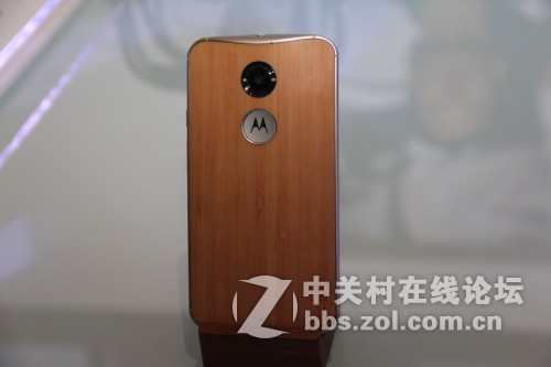 摩托罗拉新品现场看花眼，缤纷色彩美好生活