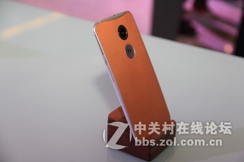 摩托罗拉新品现场看花眼，缤纷色彩美好生活