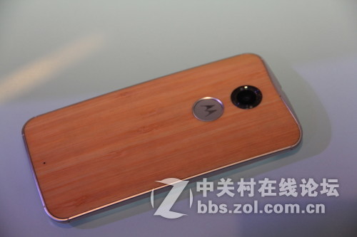 摩托罗拉新品现场看花眼，缤纷色彩美好生活