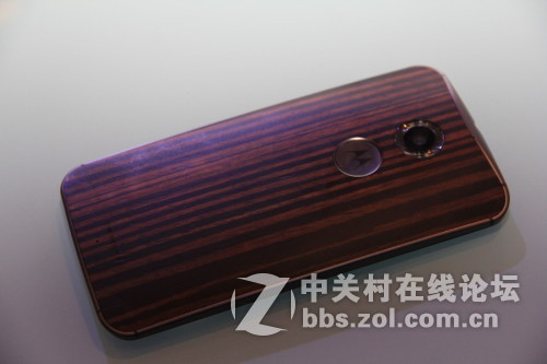 摩托罗拉新品现场看花眼，缤纷色彩美好生活