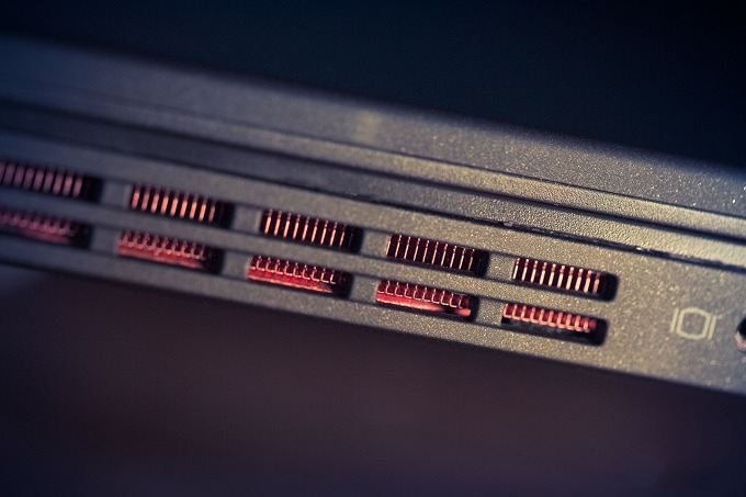 全天办公不插电，ThinkPad X240图赏