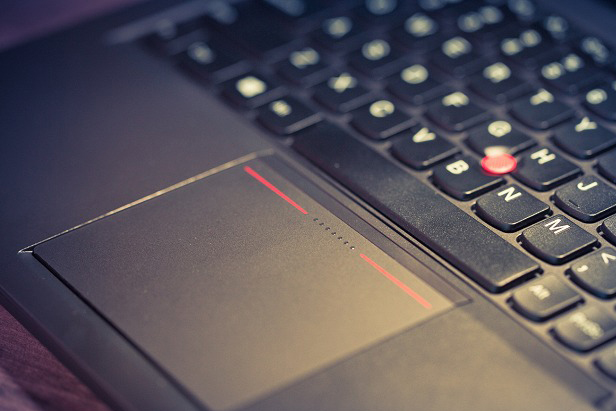 全天办公不插电，ThinkPad X240图赏