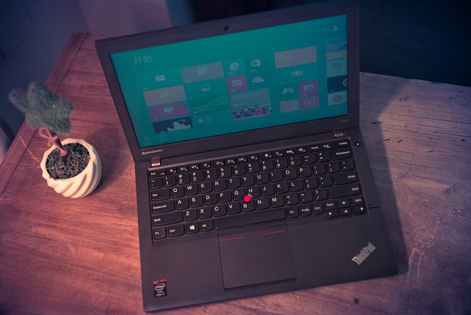 全天办公不插电，ThinkPad X240图赏