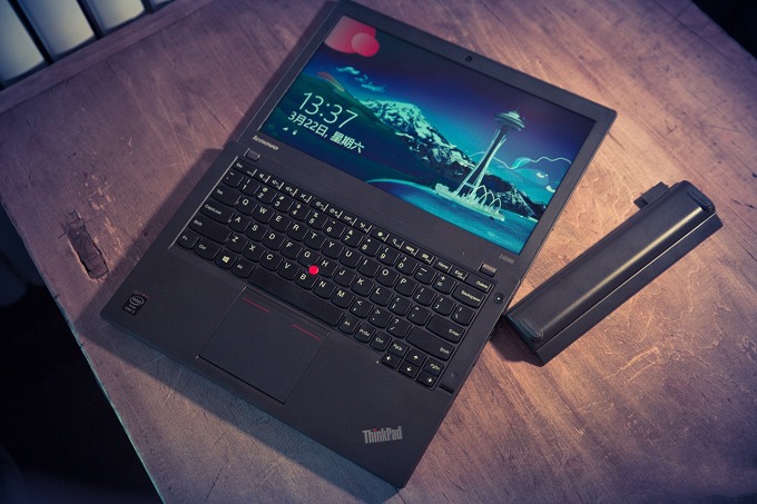 全天办公不插电，ThinkPad X240图赏