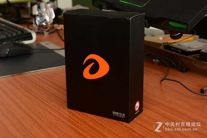 整体提升不小，牧马人三代EM915开箱简评