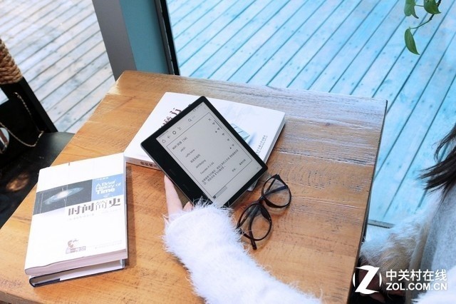 防水阅读好搭档 新版Kindle Oasis图赏