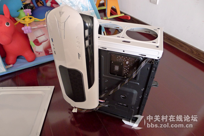 金河田超越荣耀版机箱散热大改造