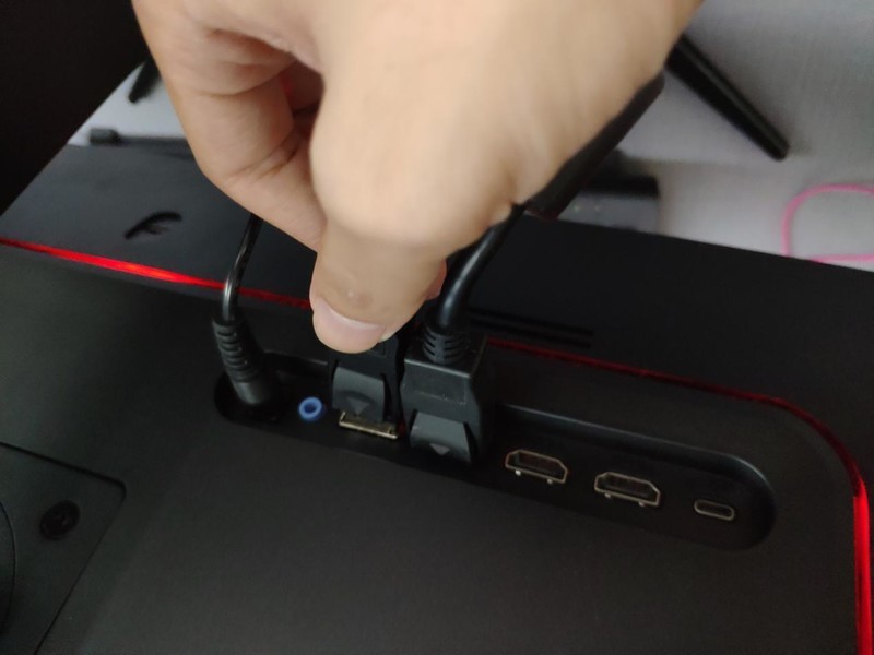 用着4K 144Hz显示器只能跑120Hz ? 箱子里第二条DP线你用了没！