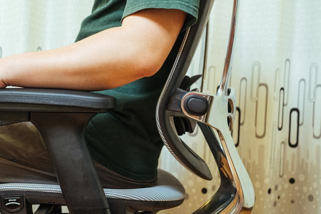 提防颈椎等疾病，人体工学椅值得选吗？Ergoup致炫人体工学椅评测