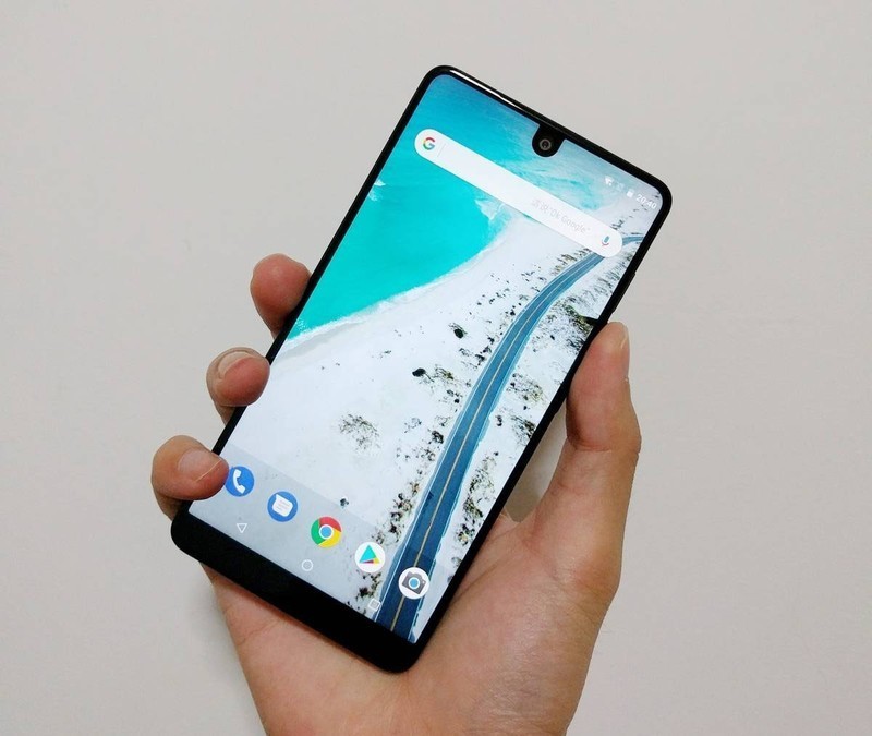 Essential Phone：旗舰半成品？