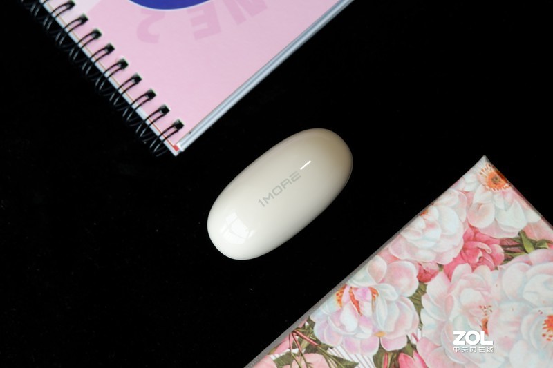 高通芯片加全频动铁，比A4纸还轻的万魔真无线，堆料与颜值并存