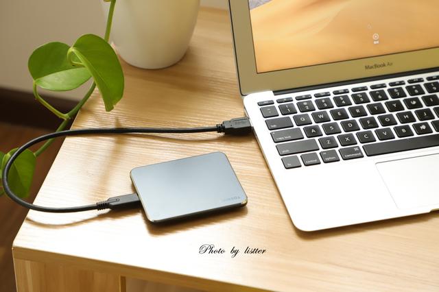 超轻薄、突破500MB/s！东芝XS700移动固态硬盘体验