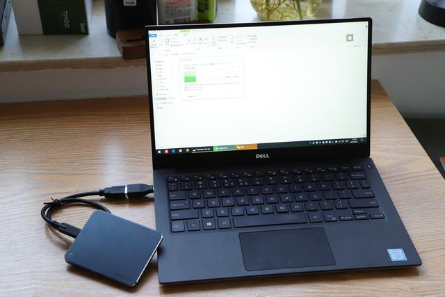 超轻薄、突破500MB/s！东芝XS700移动固态硬盘体验