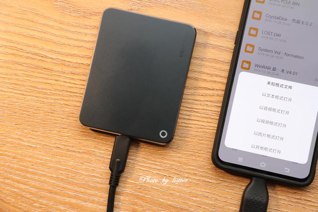 超轻薄、突破500MB/s！东芝XS700移动固态硬盘体验