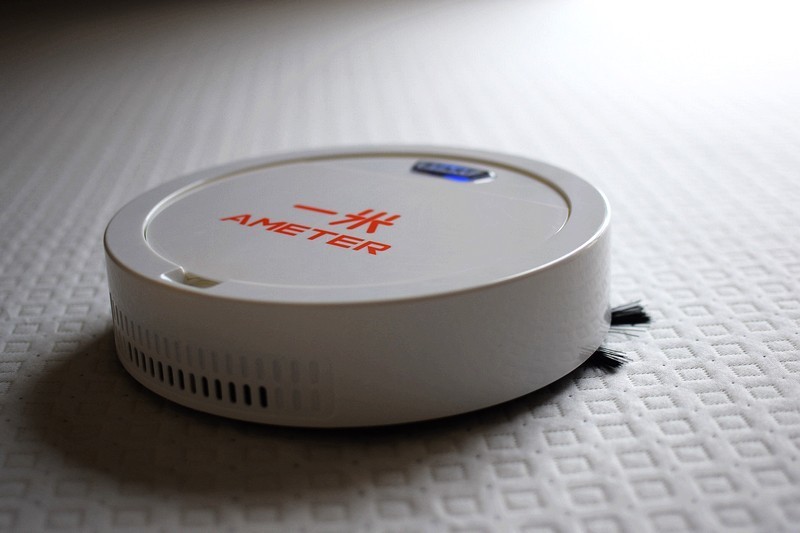 快去干活吧 勤劳的一米T115智能扫地机器人