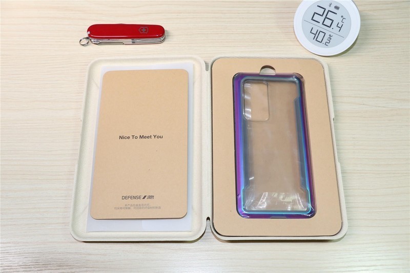 颜值出众 军规防摔--Defense决色小彩壳