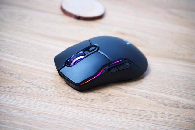 办公游戏双兼容，无线双模随你用--雷柏VT200双模鼠标分享