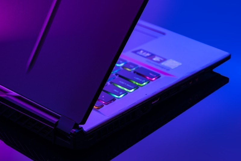 难寻弱点的真 · 六边形战士？微星GP75 笔记本电脑 评测