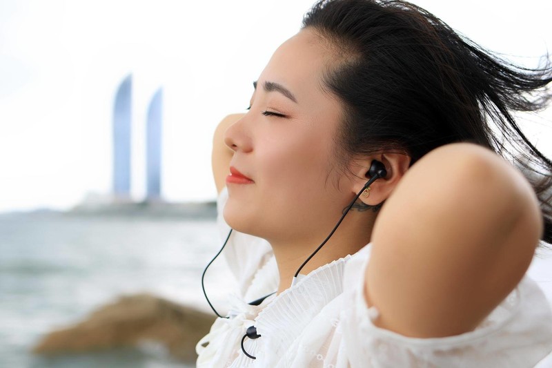 点亮耳边时尚的“旋律”，1MORE时尚蓝牙耳机PRO版简评