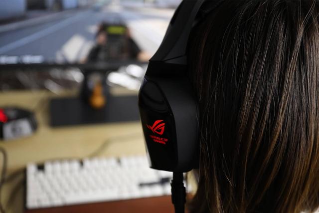 物理7.1环绕立体声，这款败家之眼百夫长不但好用还有点儿小酷