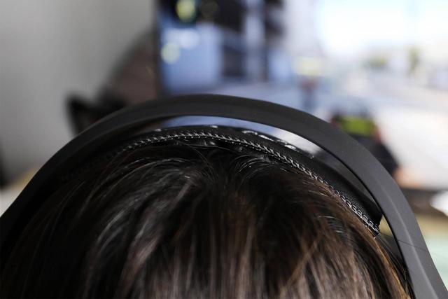 物理7.1环绕立体声，这款败家之眼百夫长不但好用还有点儿小酷