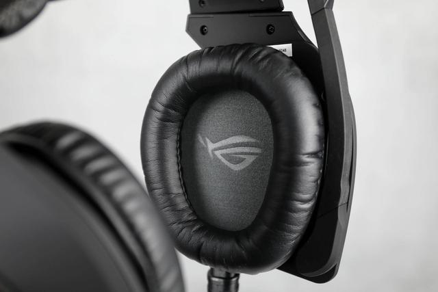 物理7.1环绕立体声，这款败家之眼百夫长不但好用还有点儿小酷