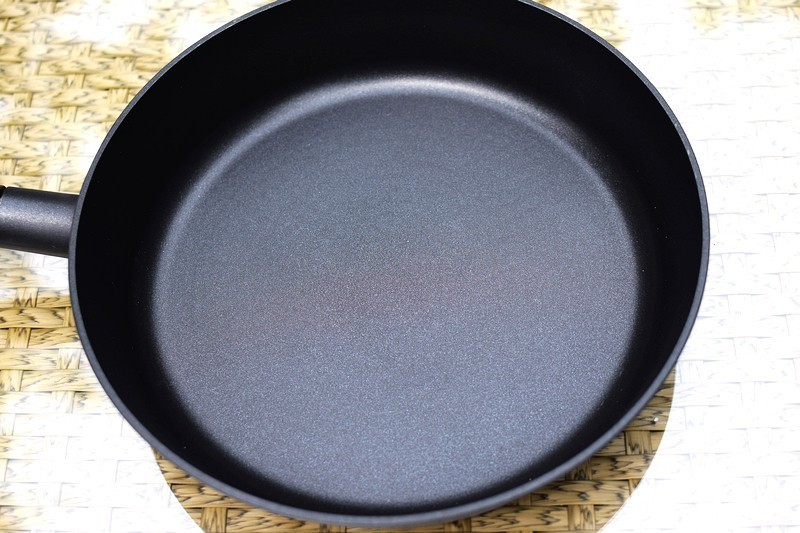 德国品牌 瑞士技术 VELOSAN 28cm摩卡晶钻古木不粘煎锅