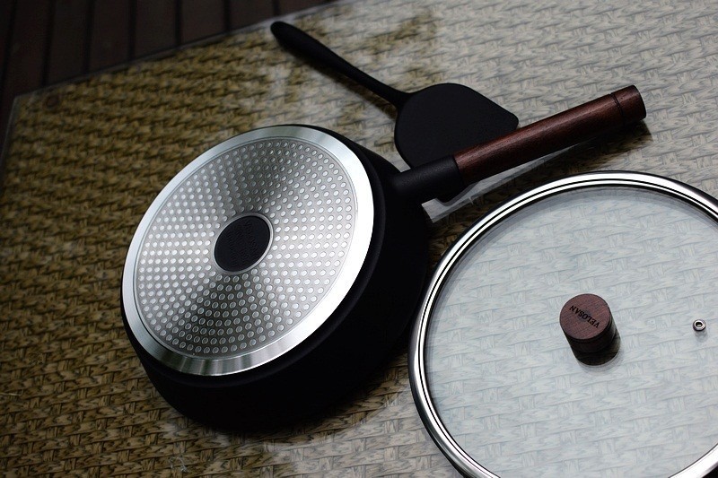 德国品牌 瑞士技术 VELOSAN 28cm摩卡晶钻古木不粘煎锅