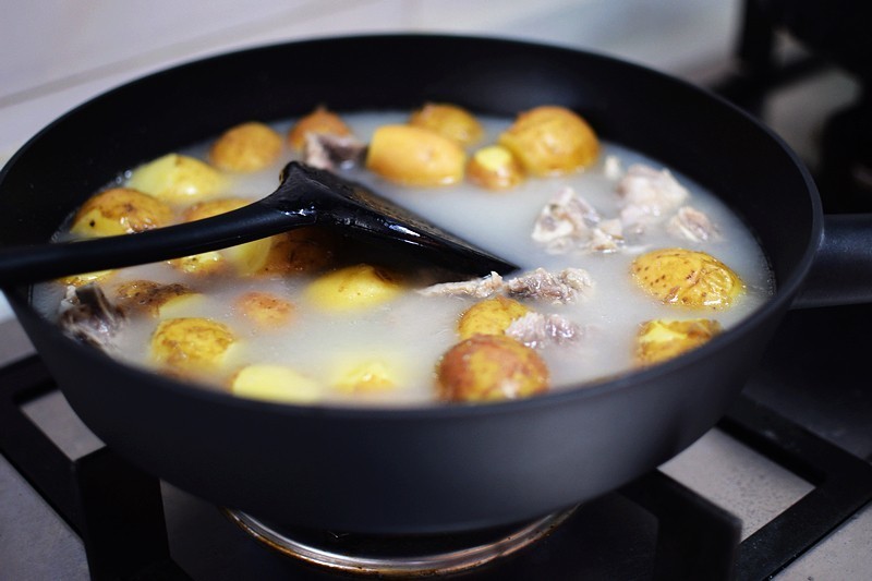 德国品牌 瑞士技术 VELOSAN 28cm摩卡晶钻古木不粘煎锅