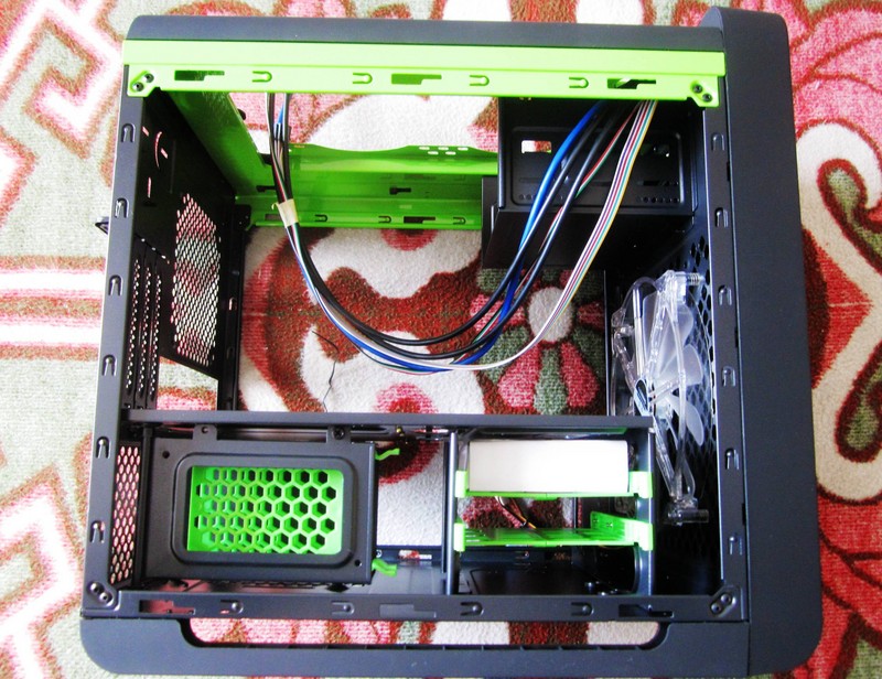 士别三日即当刮目相看——先马机电新品“碳立方”机箱及24K纯正金牌500W电源掠影[原创