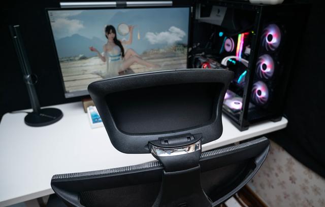 一个用薪打造的完美工作桌面到底需要什么？六件好物与你分享