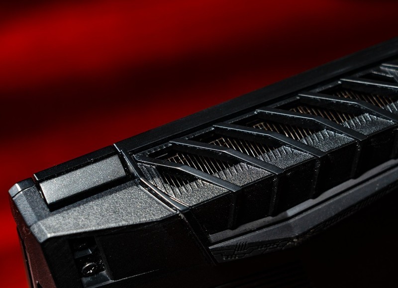 难寻弱点的真 · 六边形战士？微星GP75 笔记本电脑 评测