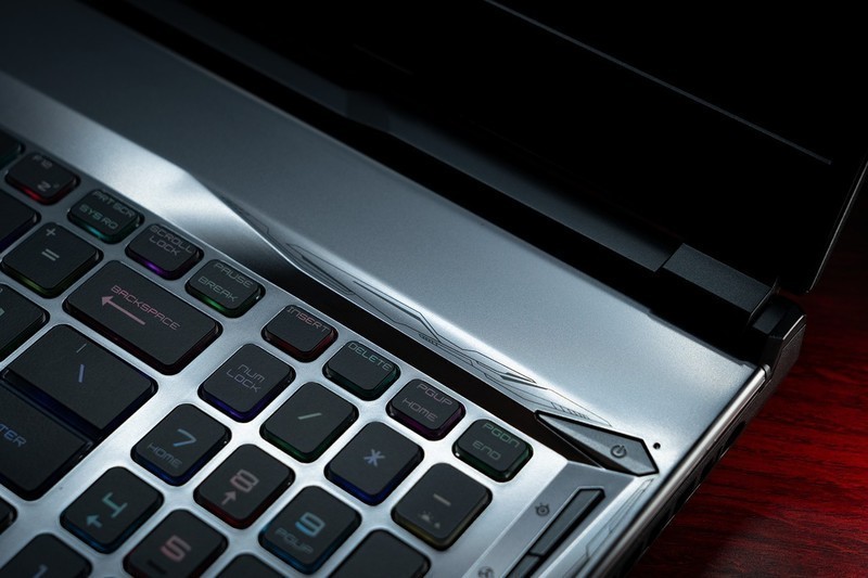 难寻弱点的真 · 六边形战士？微星GP75 笔记本电脑 评测