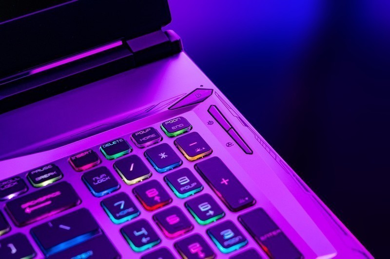 难寻弱点的真 · 六边形战士？微星GP75 笔记本电脑 评测