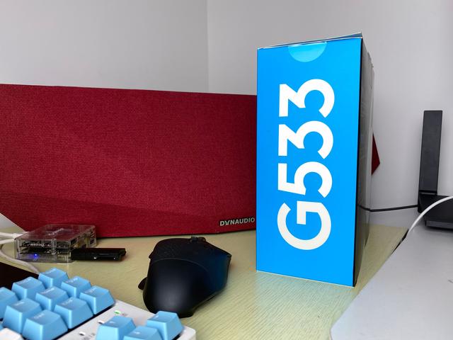 我这猪脑子，不用害怕打完游戏忘记摘耳机就起身了