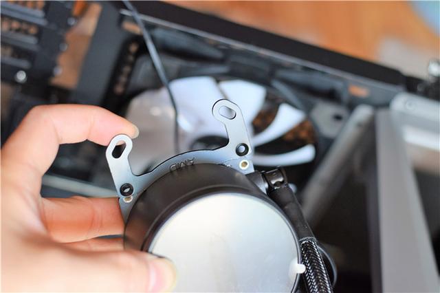 手把手教你装CPU水冷，超频三凌镜360水冷分享