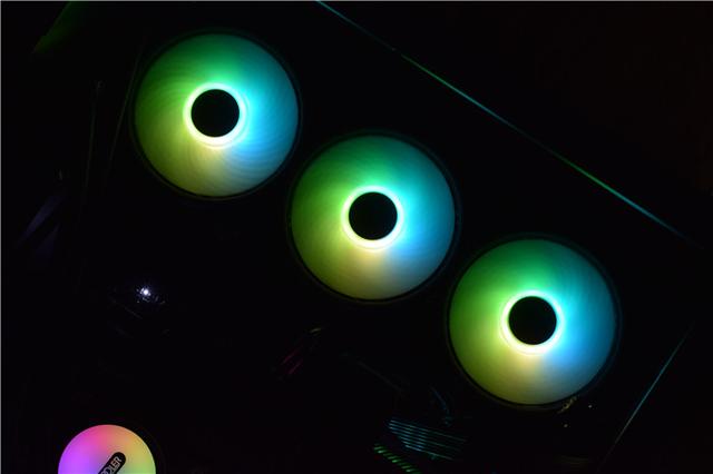 手把手教你装CPU水冷，超频三凌镜360水冷分享