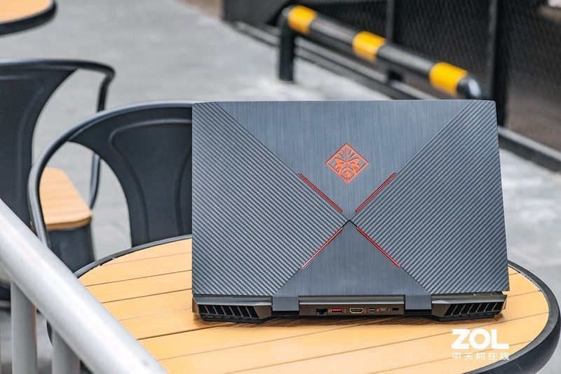 电竞屏、窄边框、光线追踪，能圈女粉丝的暗影精灵5游戏本