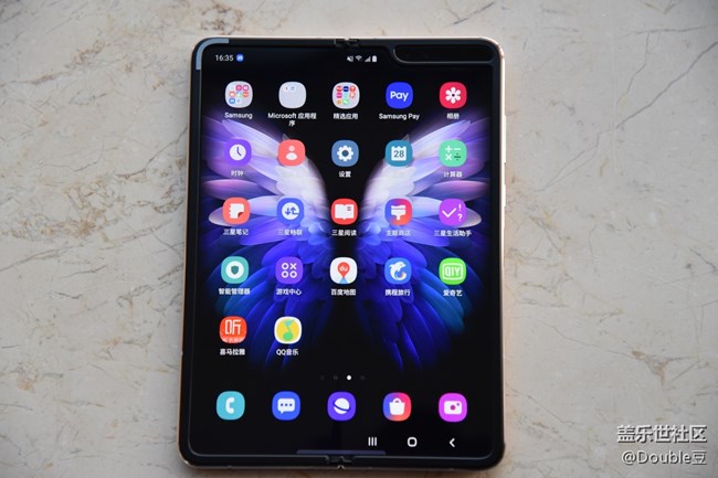 额姐嘤Galaxy W20外观鉴析：高端大气上档次的超炫逼格手机