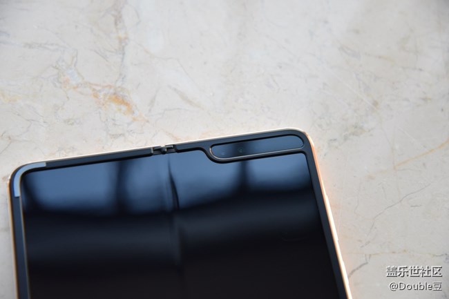 额姐嘤Galaxy W20外观鉴析：高端大气上档次的超炫逼格手机