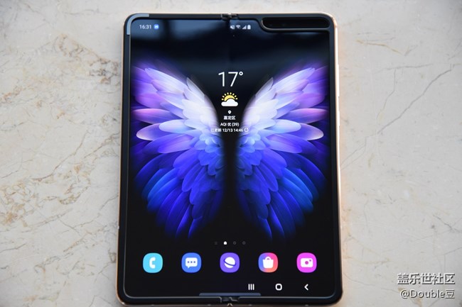 额姐嘤Galaxy W20外观鉴析：高端大气上档次的超炫逼格手机