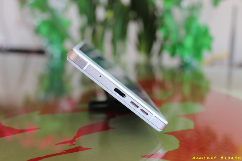 【酷比H3·美好初体验】㈠高贵时尚大气，轻薄洁白如玉－高清大图赏析