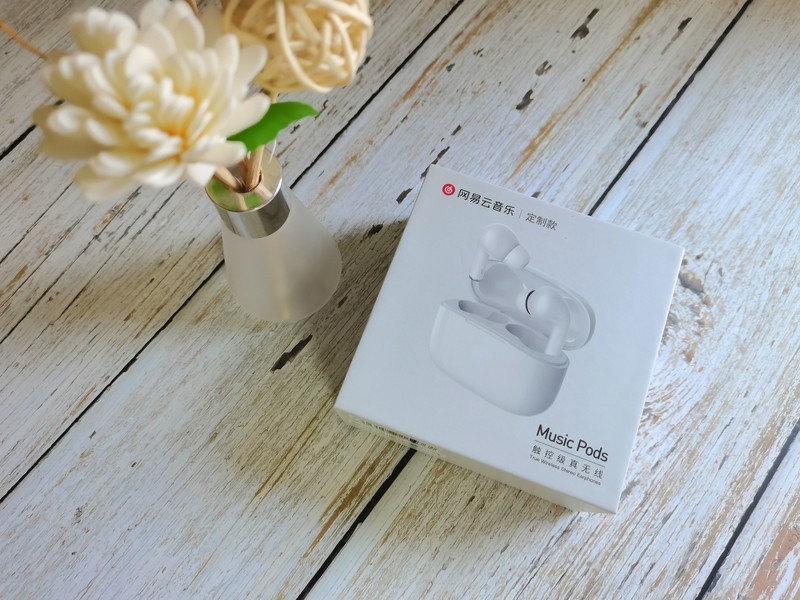 这颜值漂亮了，0延迟的真无线降噪耳机Music Pods评测