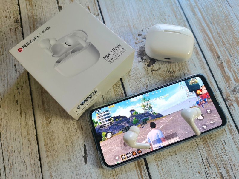 这颜值漂亮了，0延迟的真无线降噪耳机Music Pods评测