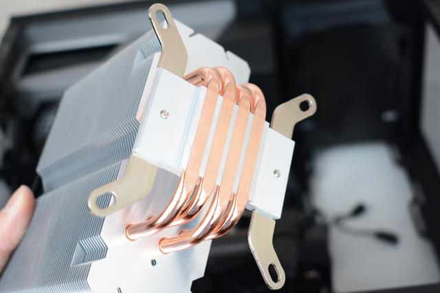 曾经的王者又回来了？玄冰400双刃散热器大战i5-9600KF OC5.0GHz