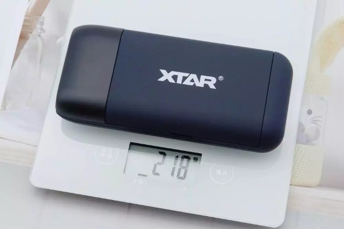 能拆还快的智能充电宝——XTAR爱克斯达PB2S使用体验