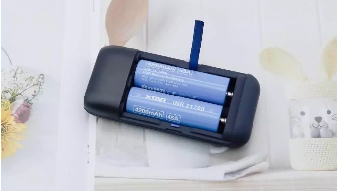能拆还快的智能充电宝——XTAR爱克斯达PB2S使用体验